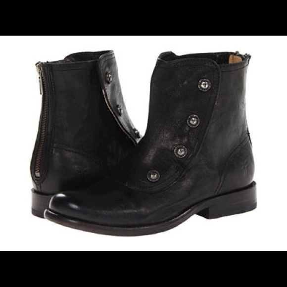 Frye Shoes - ISO Frye Philip boots 8